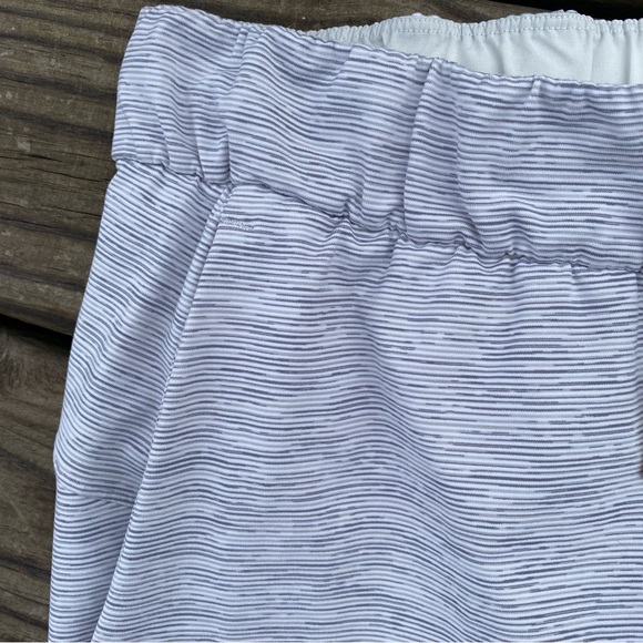 Lululemon On The Fly Crop Pant - Picture 7 of 10